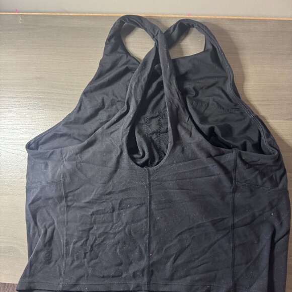 Lululemon high neck, cross back size 12 - Picture 2 of 3
